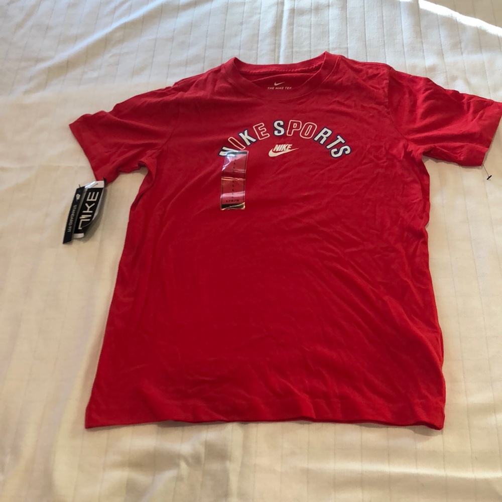 Never Worn Boys Nike T-Shirt